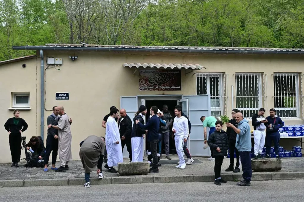 Front view of the Khadidja Mosque in France, where Aboubakar Cissé was fatally attacked in April 2025.